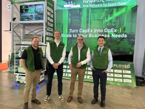 灵动科技亮相 LogiMAT 2025：用「视觉」重新定义全球智能搬运