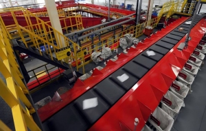 顺丰 / 京东物流优选!国产平替松下 DH5883 碳刷,交叉带分拣机稳定运行核心件