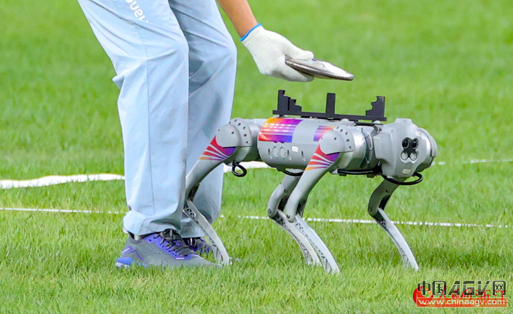 宇树安防四足机器人智能巡检无死角危险环境替人守