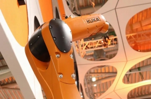 强强联合！KUKA携手科尔摩根打造高性能机器人，精度与速度双赢