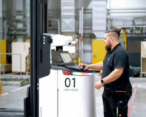 从“维护”到“度量”ek robotics 如何优化实际 AGV 系统性能