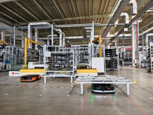 蚂蚁机器人混场调度落地汽车行业，实现AGV“利旧迎新”高效协同