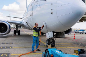 荷兰机场开始采用地面作业机器人上岗