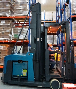 卓一VNA冷链叉车交付北美客户，助力用户从零构建仓储新空间！