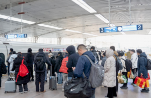 合力贯铁脉，暖途焕新颜 | 乘"合力叉车"高铁，伴您温暖归家