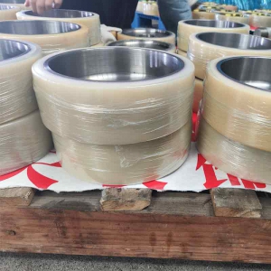 重载铸铁芯包胶轮 一体浇注聚氨酯裹胶轮 耐摩擦高承载