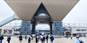 寻迹智行再赴日本国际工业展，新品潜伏叉车动态演示实力圈粉