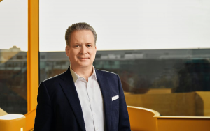 永恒力提前续约CEO Lars Brzoska至2030年