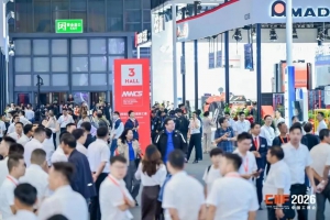 从“会动”到“会干活”：工博会移动机器人展区看物料搬运具身智能落地